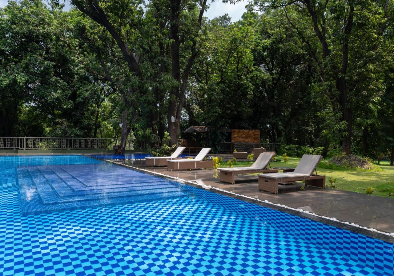 Oleander Farms, Karjat Hotel Екстериор снимка