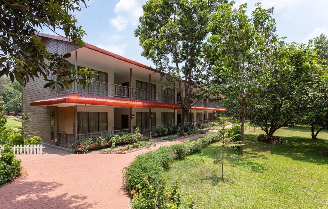 Oleander Farms, Karjat Hotel Екстериор снимка