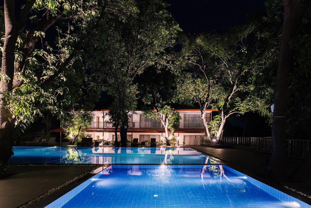 Oleander Farms, Karjat Hotel Екстериор снимка