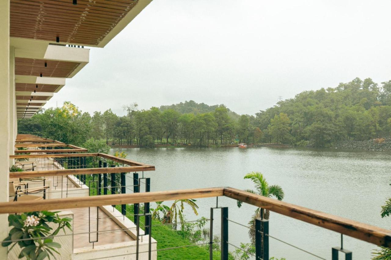 Oleander Farms, Karjat Hotel Екстериор снимка